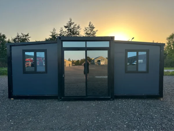 Wohncontainer Tiny House Luxe Schwarz